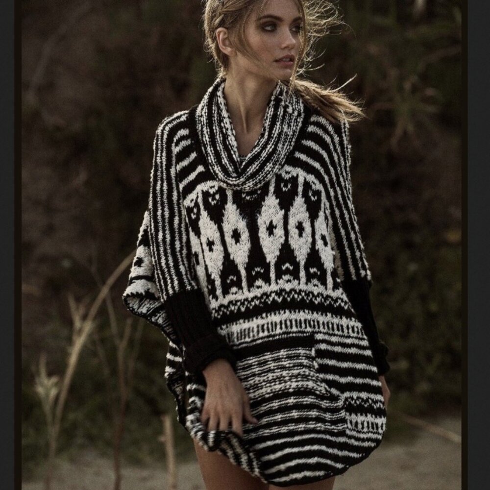 Free People Rosie Lee Poncho Sweater Cowl Neck Black White XS Extra Small
